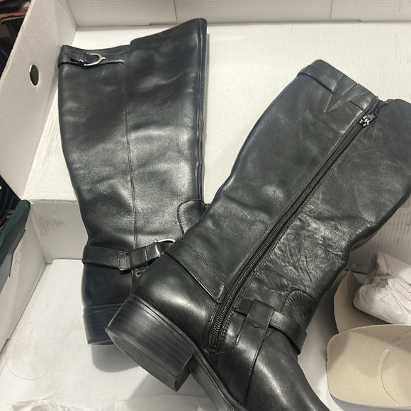 Boots only wear them twice 7.5 woman - Picture 2 of 2